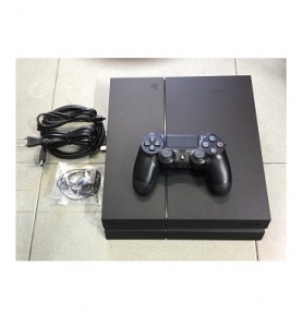 PS4 1200 LIKE NEW 